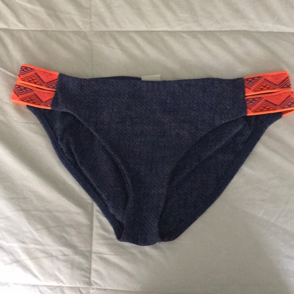 L space bikini bottom